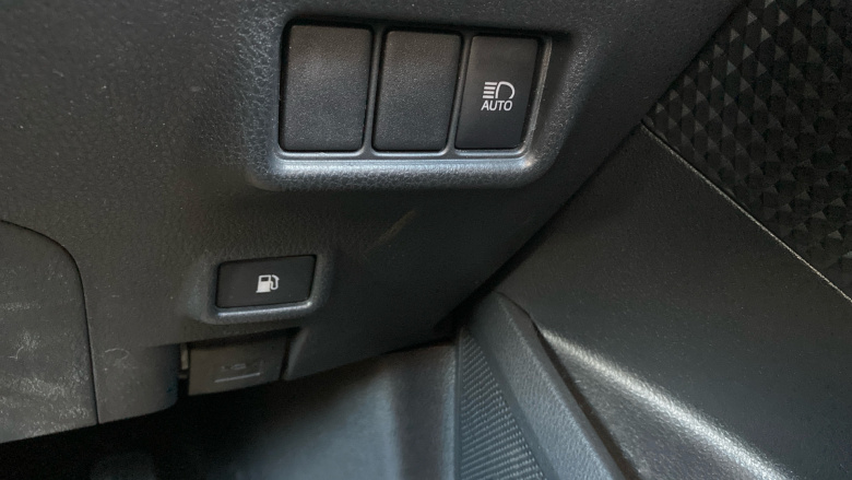 Toyota C-HR 1.8 Hybrid Design 5dr CVT Hybrid Hatchback